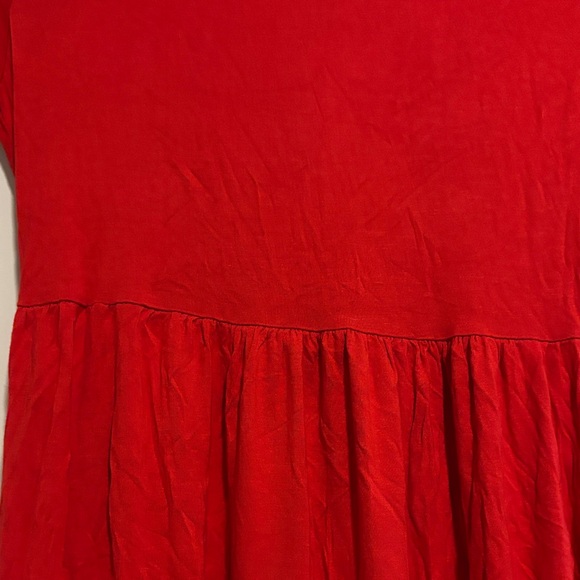 Red Dress - Picture 2 of 4